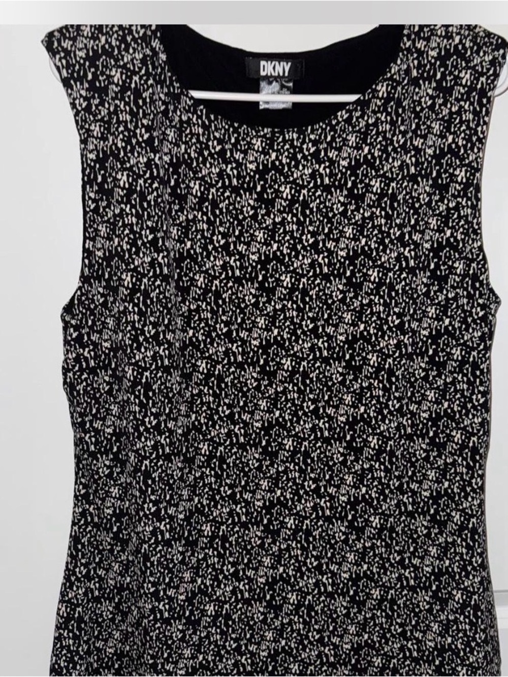 DKNY Black & White Speckled Knit Tank